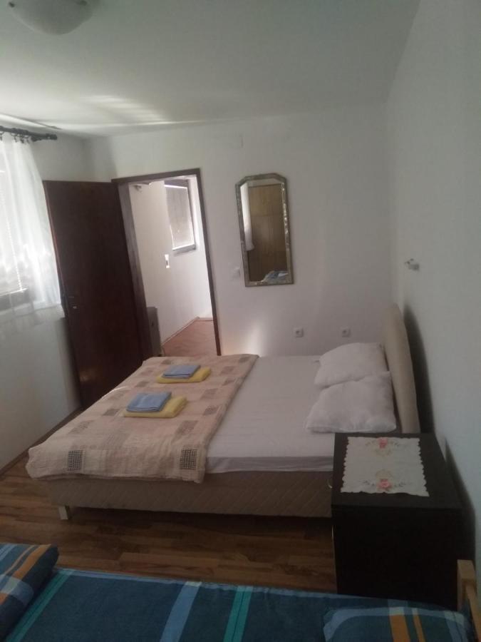 Family Apartman Ana - Star Golubac Bagian luar foto